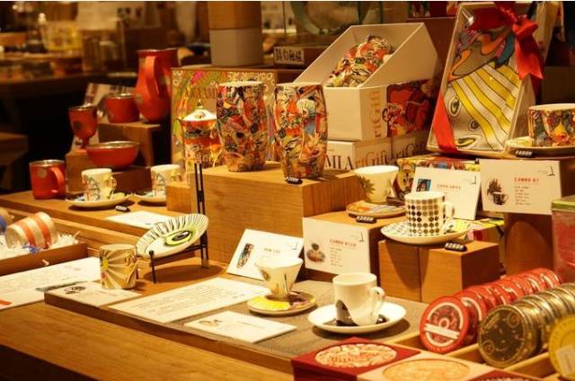 文创书店崛起,实体书店经营模式发生了怎样的变化?